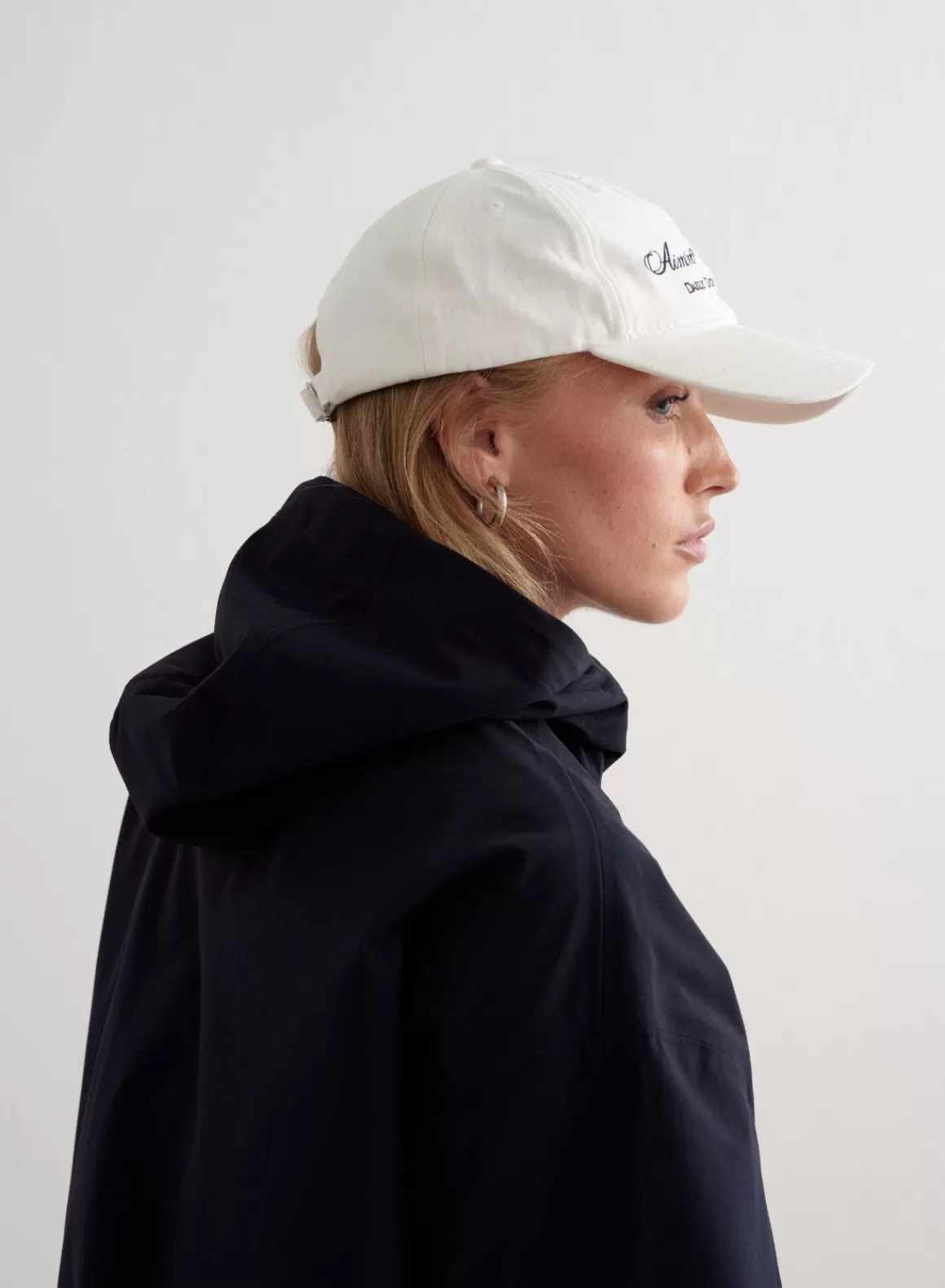 AIM’N Off White Heritage Cap
